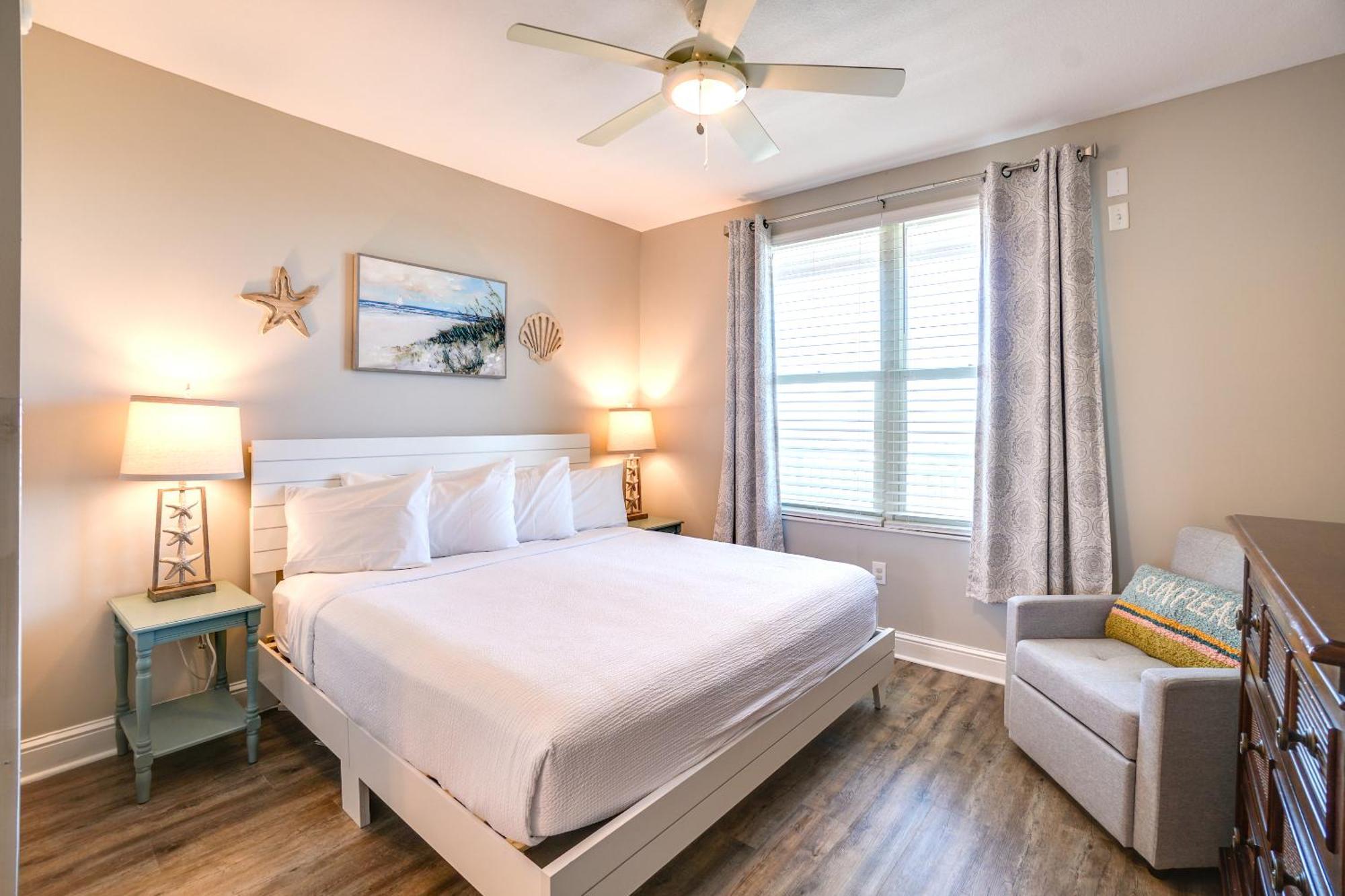 Aqua Beach Resort By Panhandle Getaways Panama City Beach Room photo